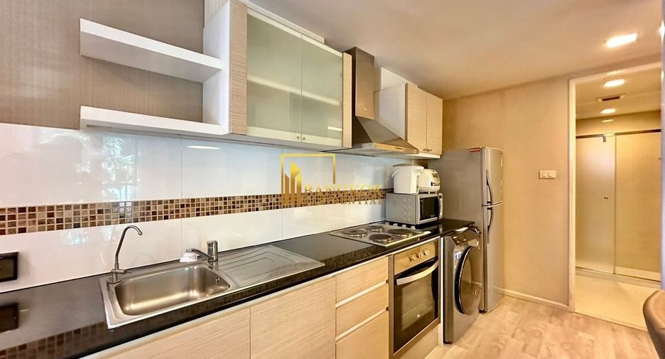 For rent 2 bedrooms serviced apartment in Watthana, Bangkok