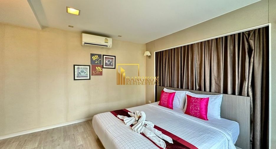 For rent 2 bedrooms serviced apartment in Watthana, Bangkok