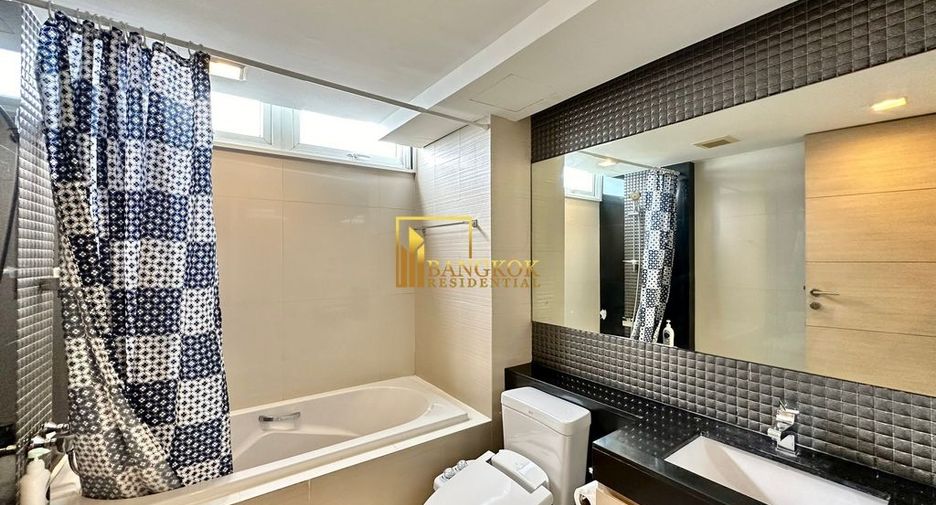 For rent 2 bedrooms serviced apartment in Watthana, Bangkok
