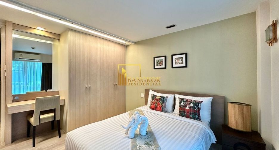 For rent 2 bedrooms serviced apartment in Watthana, Bangkok
