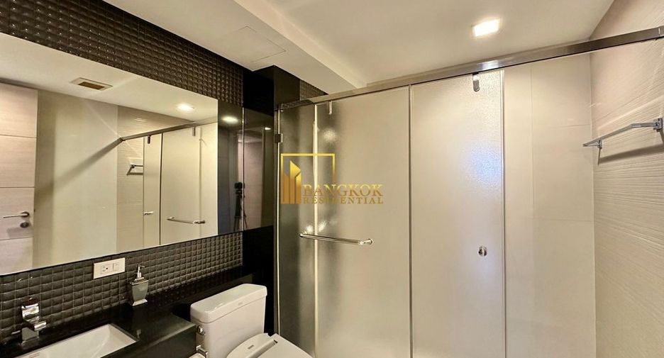 For rent 2 bedrooms serviced apartment in Watthana, Bangkok