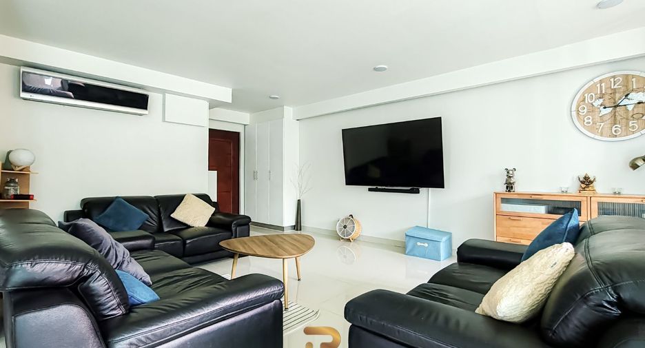 For sale 2 Beds condo in Pratumnak, Pattaya