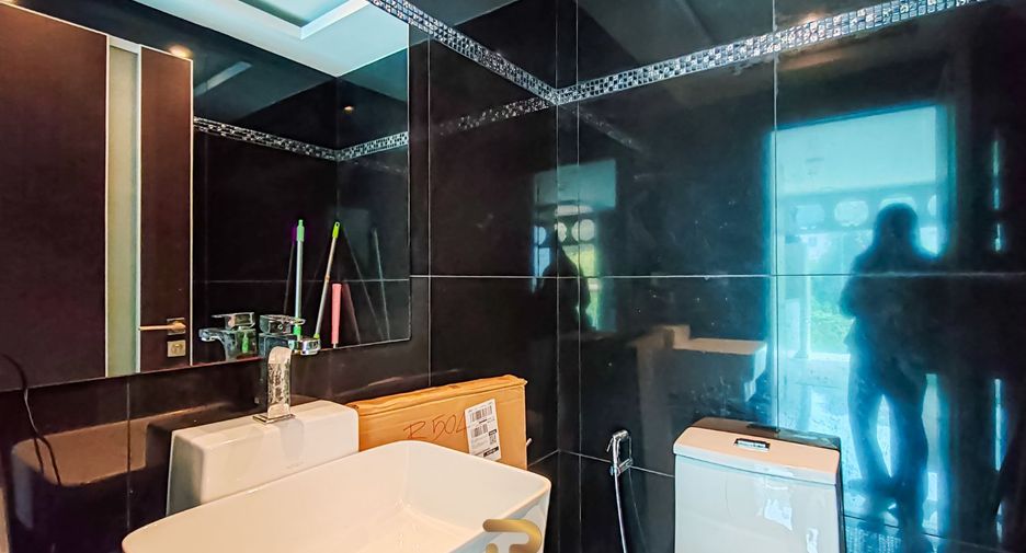 For sale 2 Beds condo in Pratumnak, Pattaya