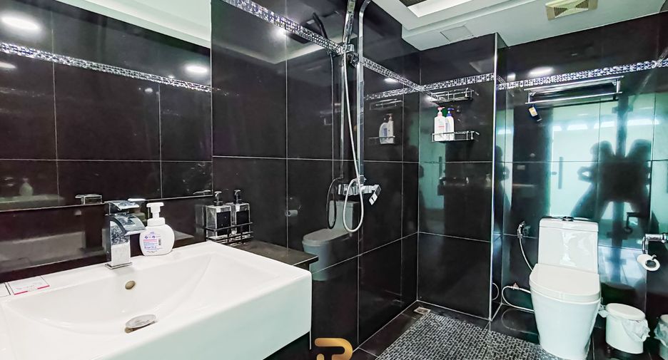For sale 2 Beds condo in Pratumnak, Pattaya