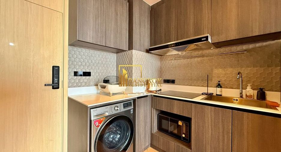 For rent 2 bedrooms condo in Watthana, Bangkok