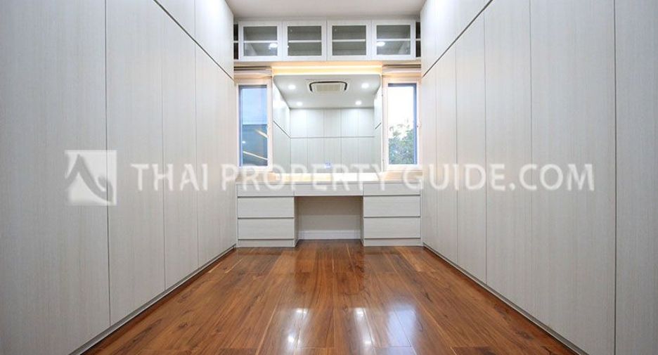 À vendre 4 chambres maison à Prawet, Bangkok