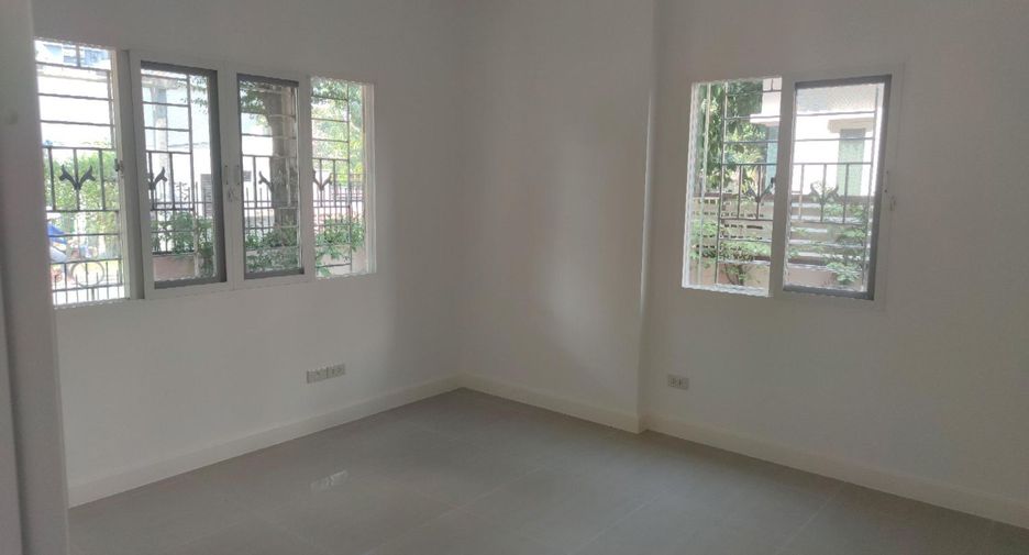 À vendre 5 chambres maison à Thung Khru, Bangkok