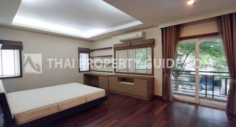 Villa en alquiler y en venta de 4 habitaciones en Prawet, Bangkok