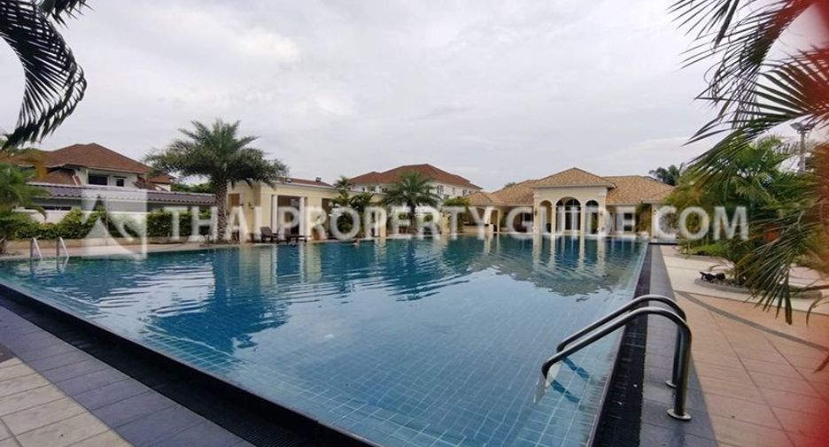 Villa en alquiler y en venta de 4 habitaciones en Prawet, Bangkok