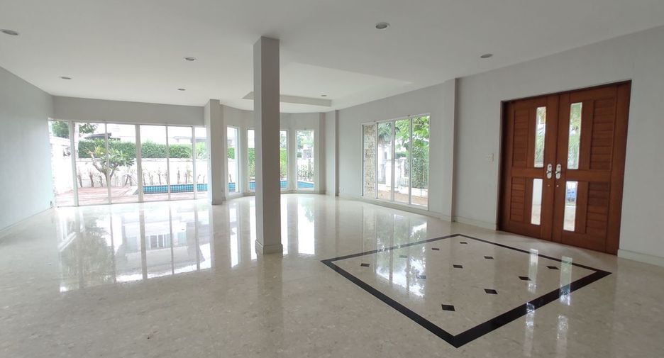 For sale 3 bedrooms house in Thawi Watthana, Bangkok