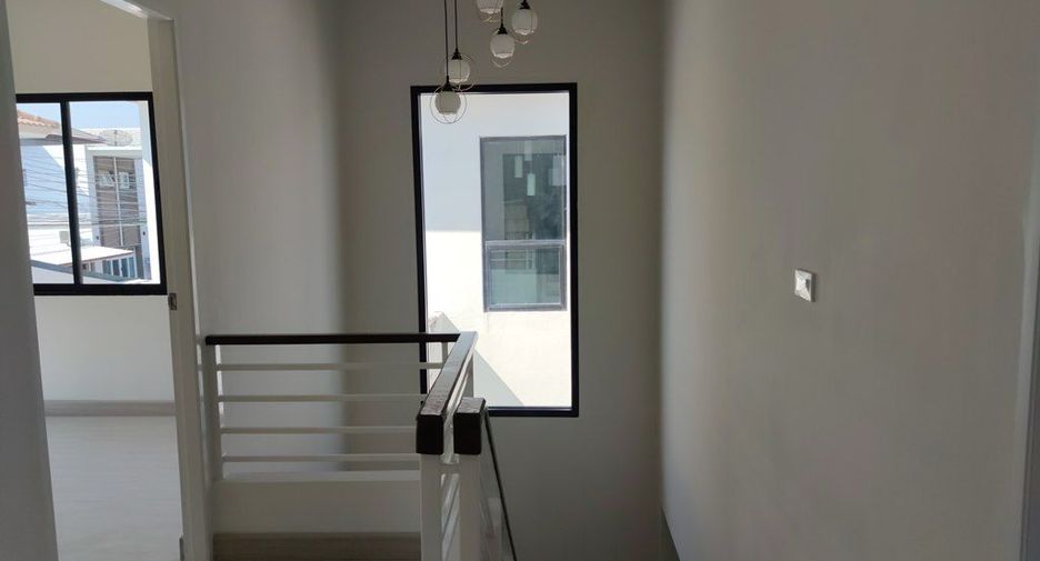 À vendre 3 chambres maison à Thung Khru, Bangkok
