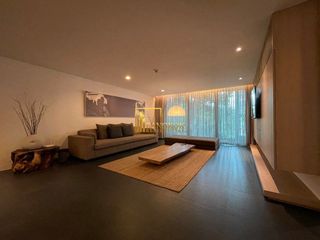 Apartamento con servicios en alquiler de 2 habitaciones en Khlong Toei, Bangkok