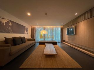 Apartamento con servicios en alquiler de 2 habitaciones en Khlong Toei, Bangkok