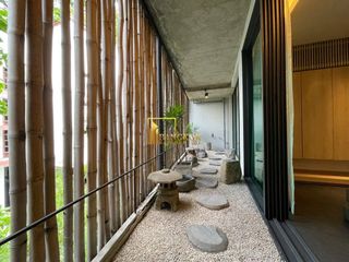 Apartamento con servicios en alquiler de 2 habitaciones en Khlong Toei, Bangkok