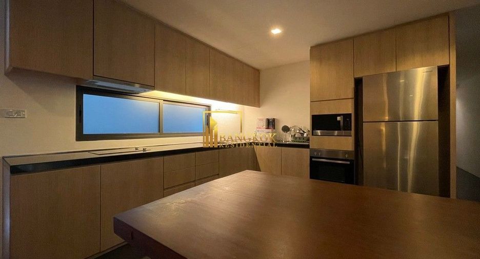 For rent 2 ベッドルーム serviced apartment in Khlong Toei, Bangkok