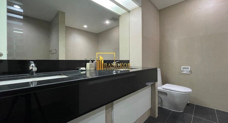 For rent 3 bedrooms apartment in Watthana, Bangkok