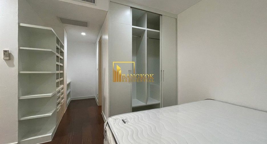For rent 3 bedrooms apartment in Watthana, Bangkok