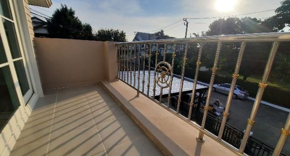 For sale 3 bedrooms house in Thawi Watthana, Bangkok