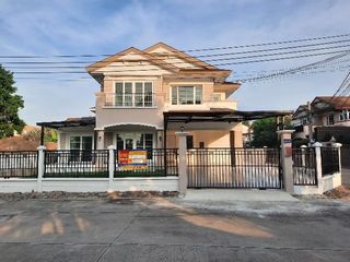 For sale 3 bedrooms house in Thawi Watthana, Bangkok