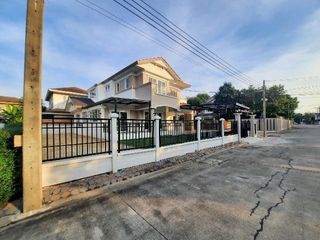 For sale 3 bedrooms house in Thawi Watthana, Bangkok