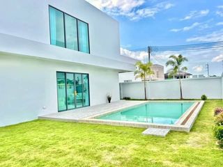 For sale 5 bed villa in Plaeng Yao, Chachoengsao