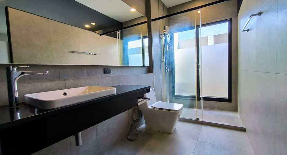 For rent 3 bedrooms house in Bang Phli, Samut Prakan