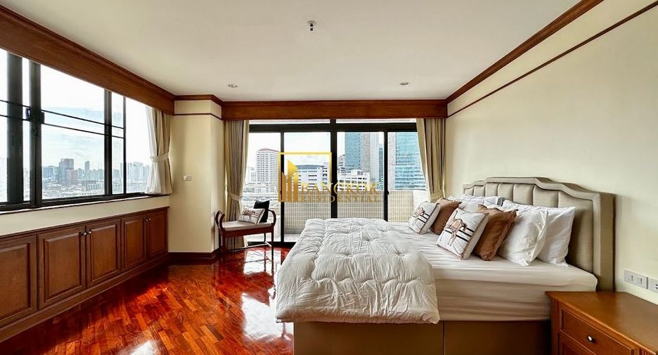 À louer 3 chambres condo à Khlong Toei, Bangkok