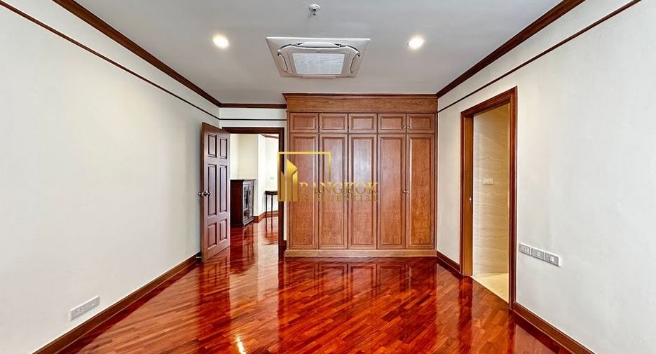 À louer 3 chambres condo à Khlong Toei, Bangkok