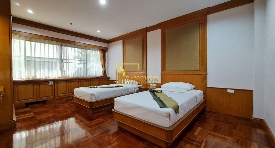 For rent 3 bedrooms apartment in Watthana, Bangkok