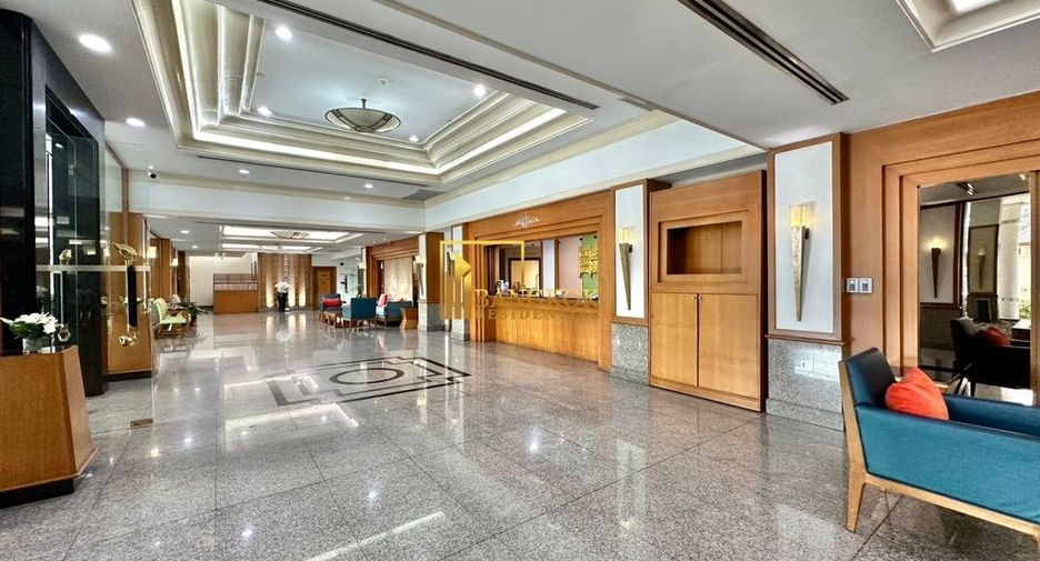 For rent 3 bedrooms apartment in Watthana, Bangkok