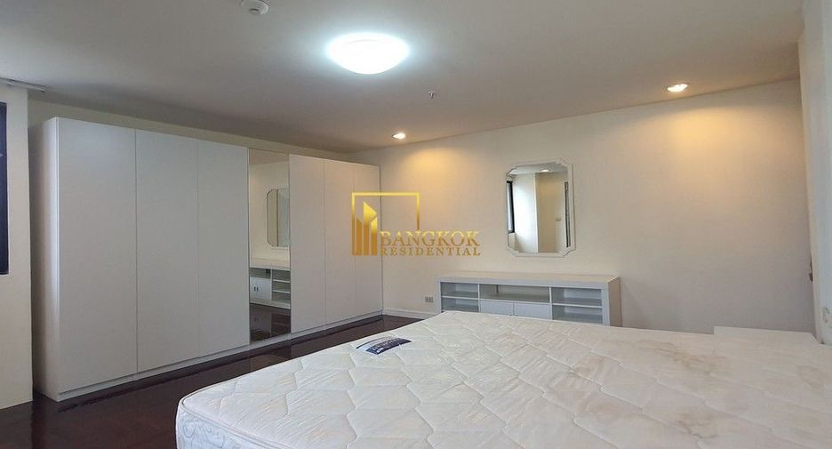 For rent 2 bedrooms apartment in Khlong Toei, Bangkok