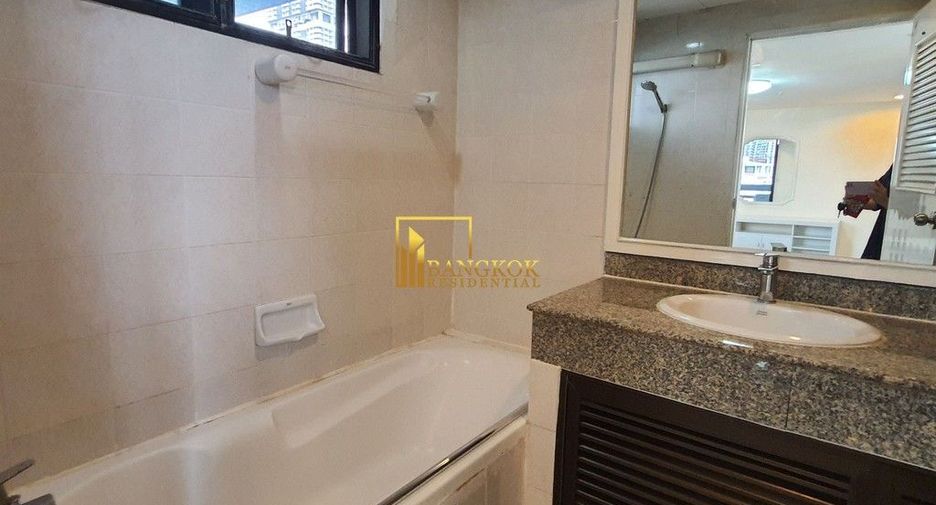 For rent 2 bedrooms apartment in Khlong Toei, Bangkok