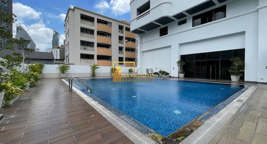 For rent 2 bedrooms apartment in Khlong Toei, Bangkok
