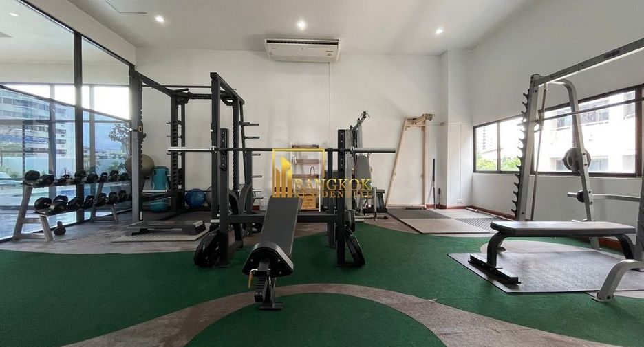 For rent 2 bedrooms apartment in Khlong Toei, Bangkok