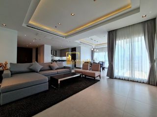 For rent 3 bedrooms apartment in Pathum Wan, Bangkok