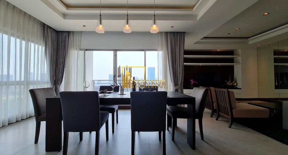 For rent 3 bedrooms apartment in Pathum Wan, Bangkok
