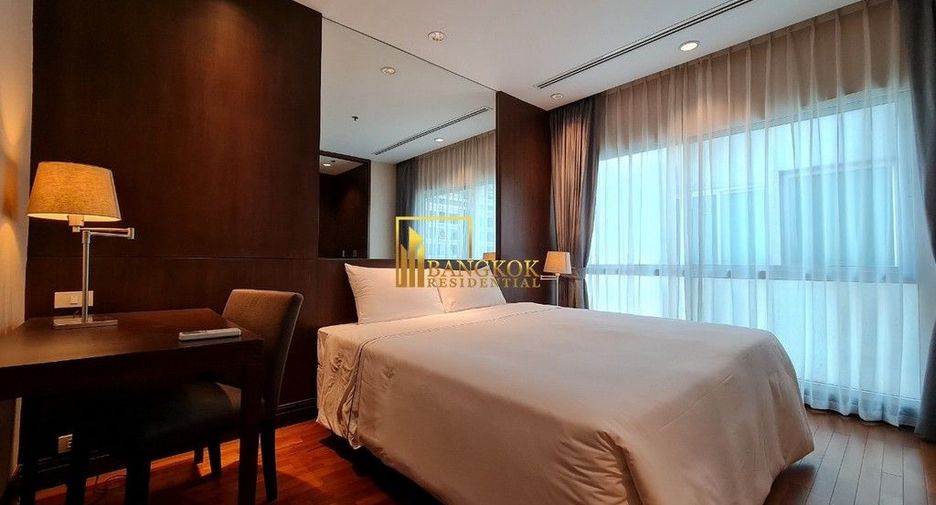 For rent 3 bedrooms apartment in Pathum Wan, Bangkok