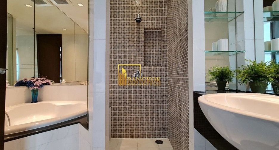 For rent 3 bedrooms apartment in Pathum Wan, Bangkok