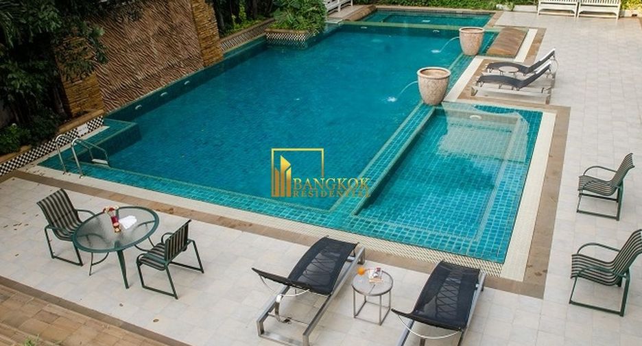For rent 3 bedrooms apartment in Pathum Wan, Bangkok