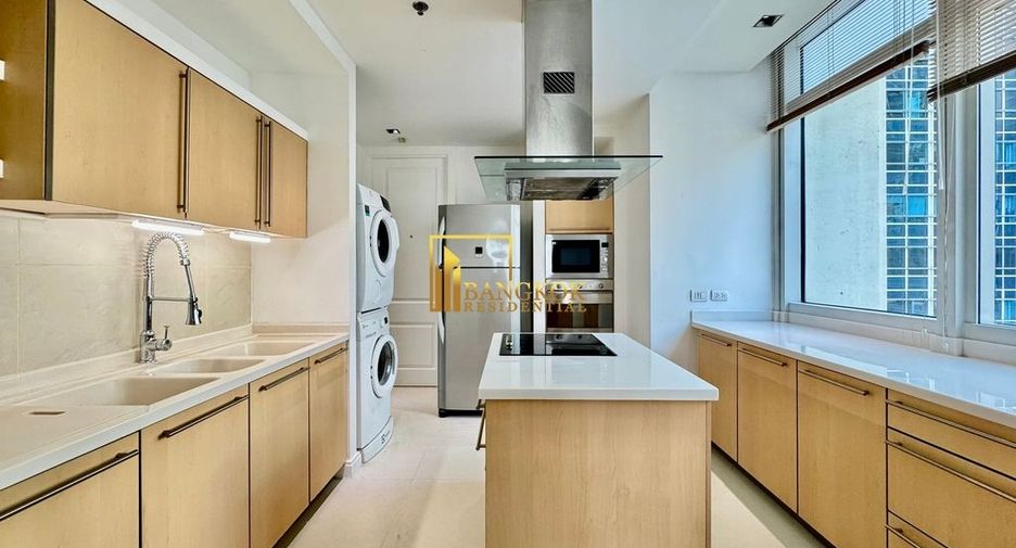 Condo en alquiler de 3 habitaciones en Pathum Wan, Bangkok