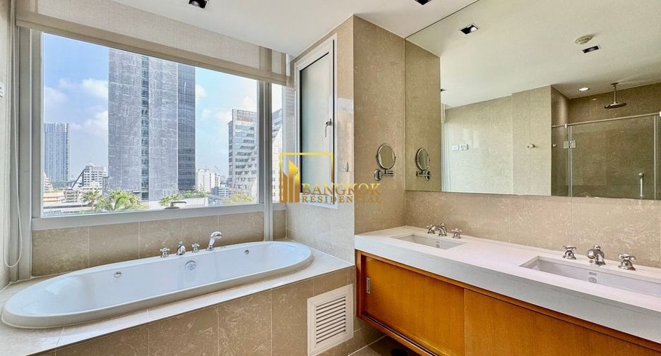 Condo en alquiler de 3 habitaciones en Pathum Wan, Bangkok