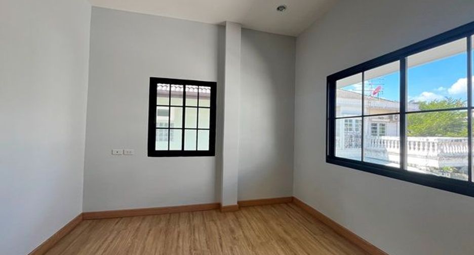 For sale 4 bedrooms house in Bang Khae, Bangkok