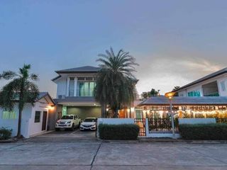 For rent and for sale 4 bedrooms villa in Bang Lamung, Chonburi