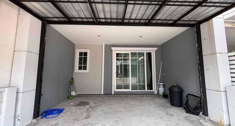 For sale and for rent 4 bedrooms townhouse in Pak Kret, Nonthaburi