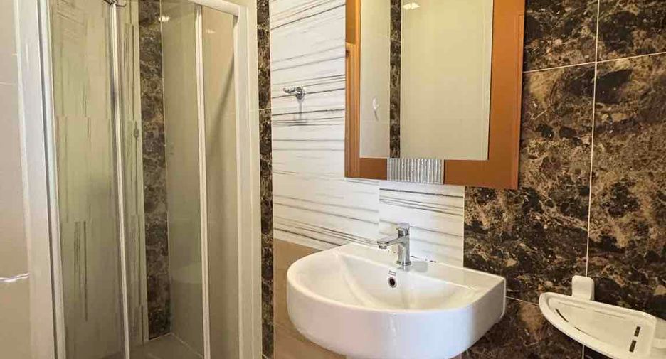 For sale and for rent 4 bedrooms townhouse in Pak Kret, Nonthaburi