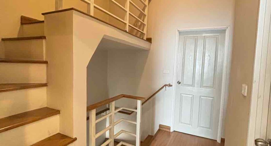 For sale and for rent 4 bedrooms townhouse in Pak Kret, Nonthaburi