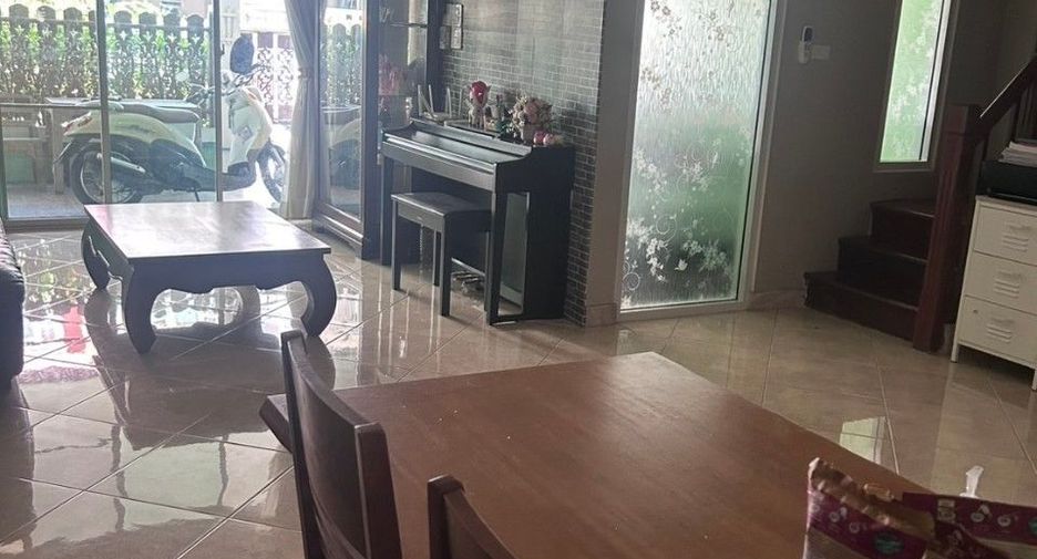 出售 3 卧室 联排别墅 在 Bang Bua Thong, Nonthaburi