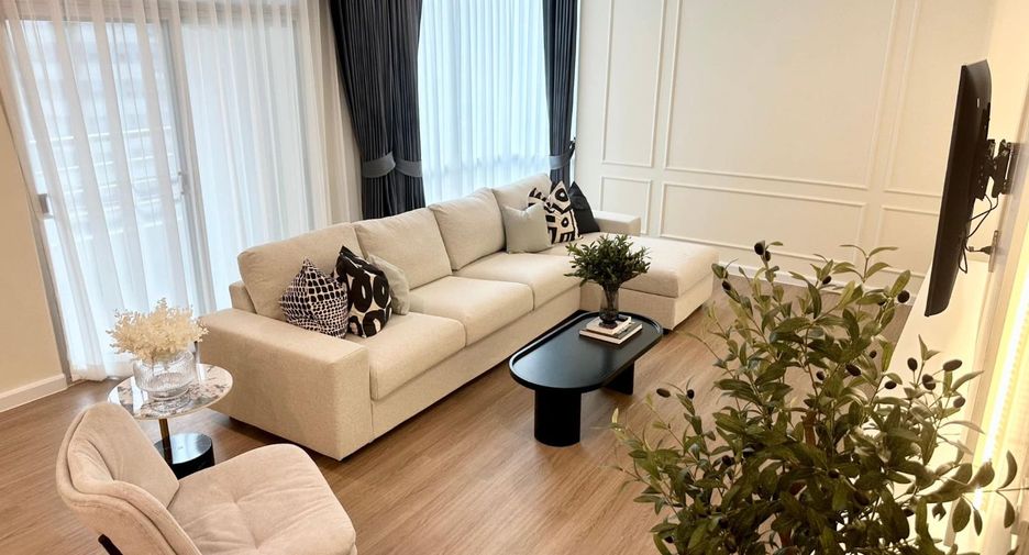 For rent 3 bedrooms condo in Pathum Wan, Bangkok
