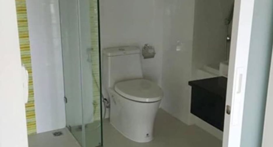 For rent and for sale 1 bed condo in Si Racha, Chonburi