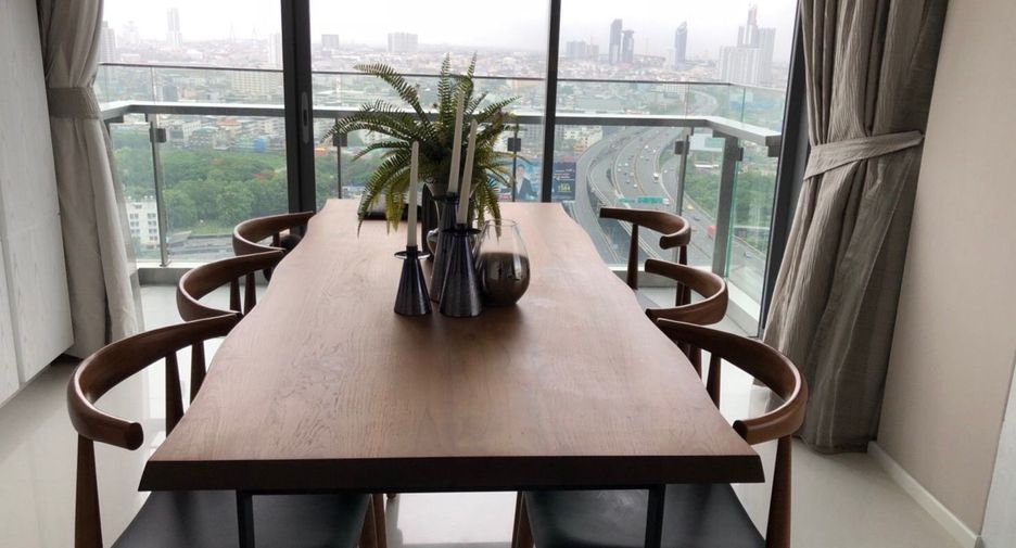 À vendre 2 chambres condo à Sathon, Bangkok